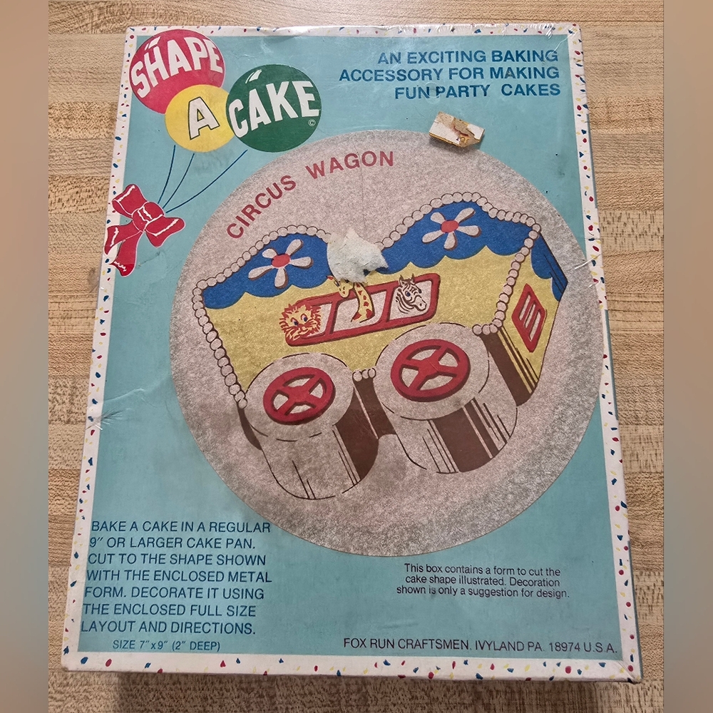 NEW vintage Shape A Cake Circus Wagon Size 7"x9" Cake Shaper
